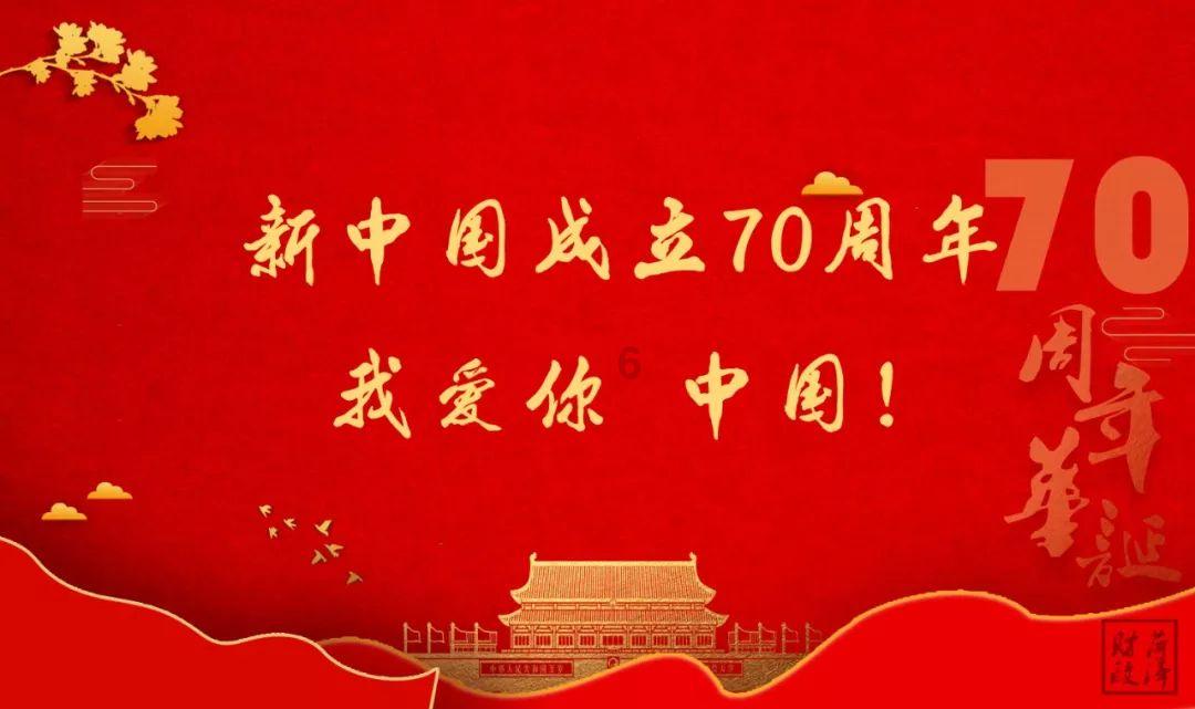 地铁人潮中,那抹“警察蓝”格外让人安心